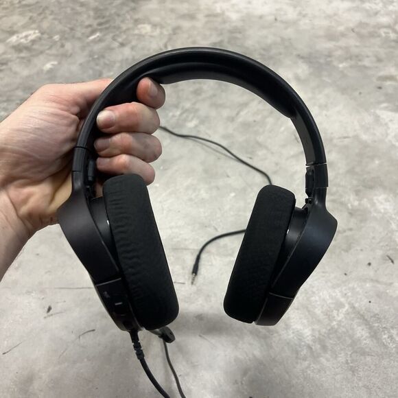 Steelseries Arctis 1 Gaming headset Wired for PS4/PS5 Xbox One X & S Series - Picture 3 of 8